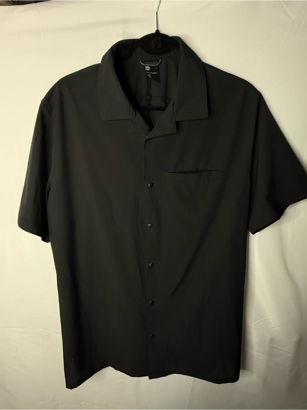 all in motion Black Short-Sleeve Button-Down Camp Shirt